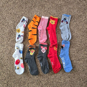 Women's Disney Winnie the Pooh & Friends Socks One Size Multicolor